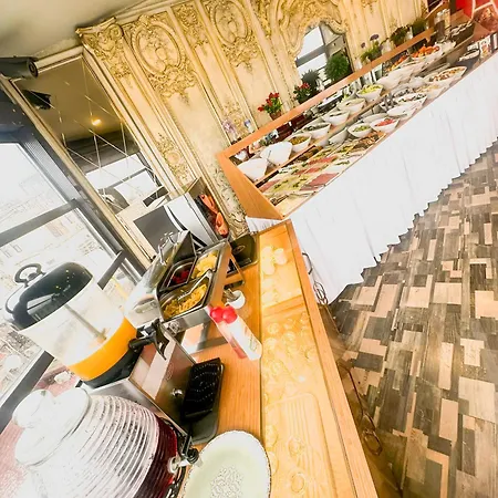 Golden Hotel 3*
