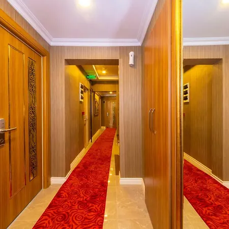 Golden Hotel 3*