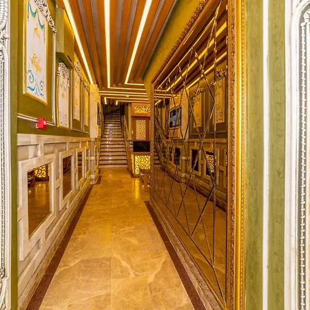 Golden Hotel