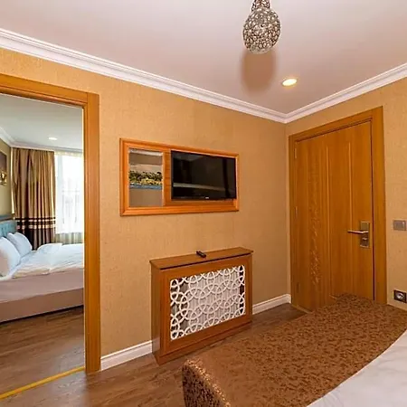 Hotell Golden 3*