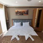 Hotel Golden