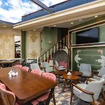 Hotel Golden 3*